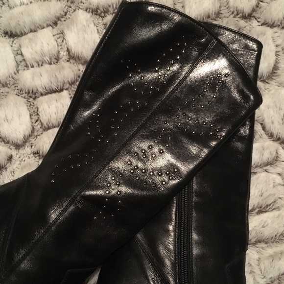 Charles David Leather Boots - Picture 2 of 4